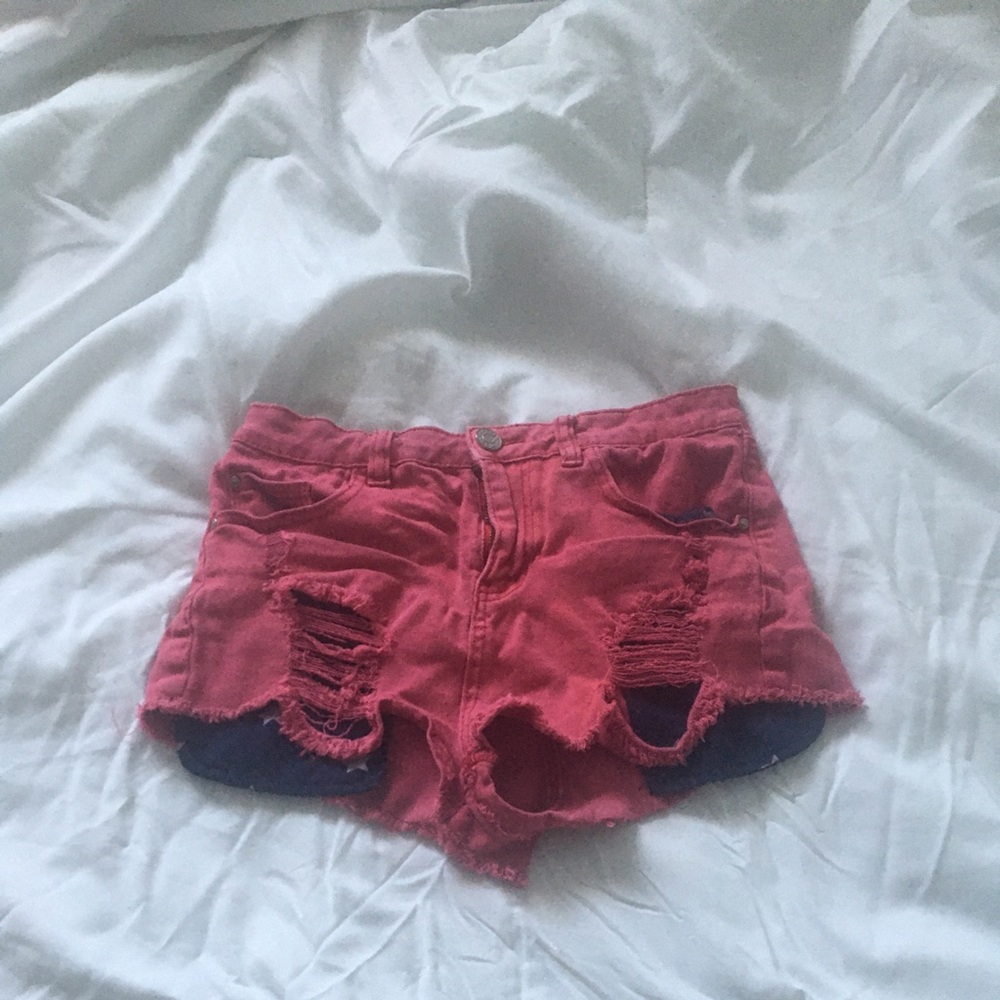 Red Jean shorts with USA pattern pockets!